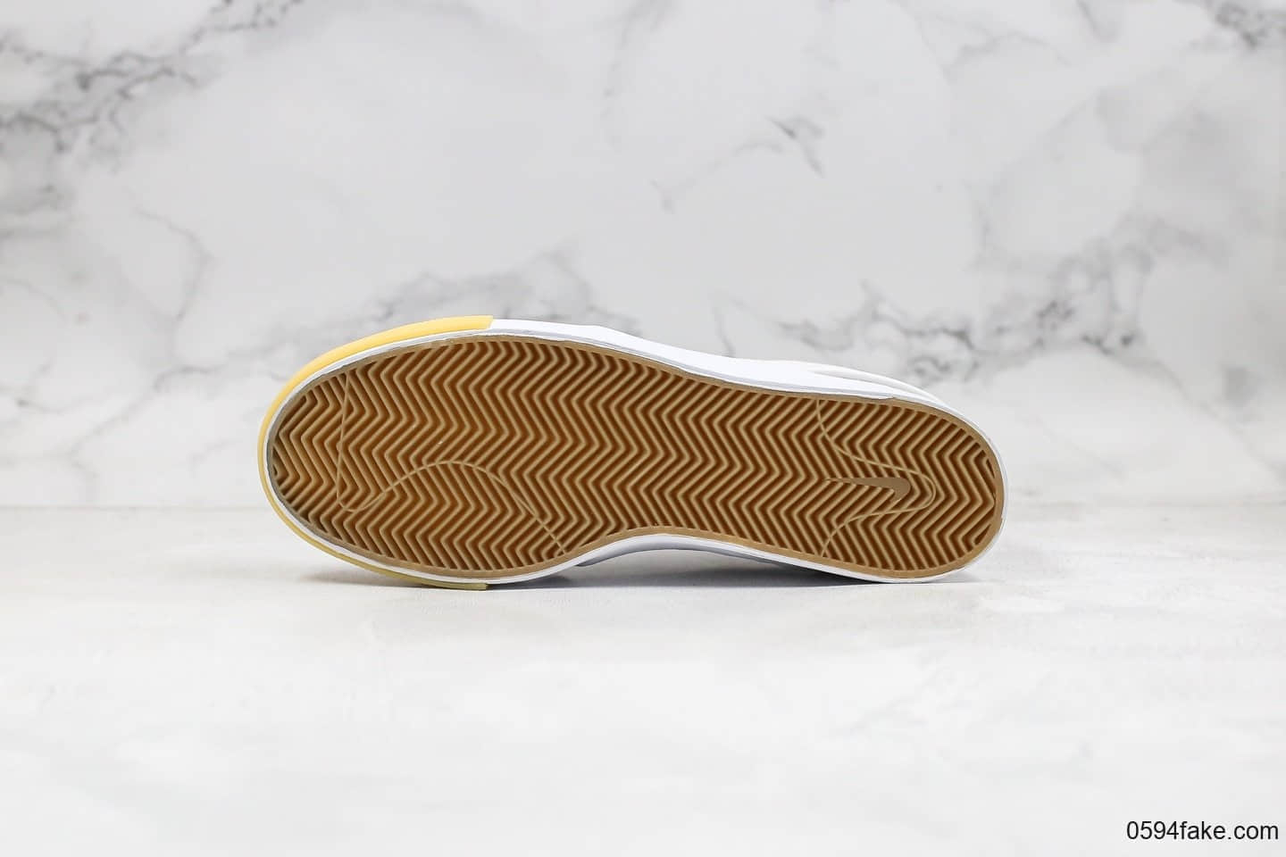 耐克Nike SB Zoom Janoski Rm公司级版本低帮SB板鞋全麂皮面料白黄色内置Zoom气垫高清洁度鞋面 货号：CD6612-109