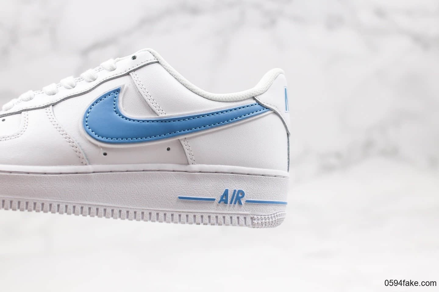 耐克NIke Air Force 1'07 LV8 JDI Lntc低帮空军一号浅蓝色纯原版本原厂气垫全头层皮打造 货号：AO2423-100