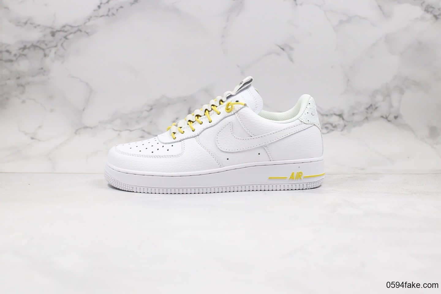 耐克Nike Air Force 1 Lux“White” WMNS公司级版本抽绳解构白黄配色全鞋定制头层皮 货号：898889-104