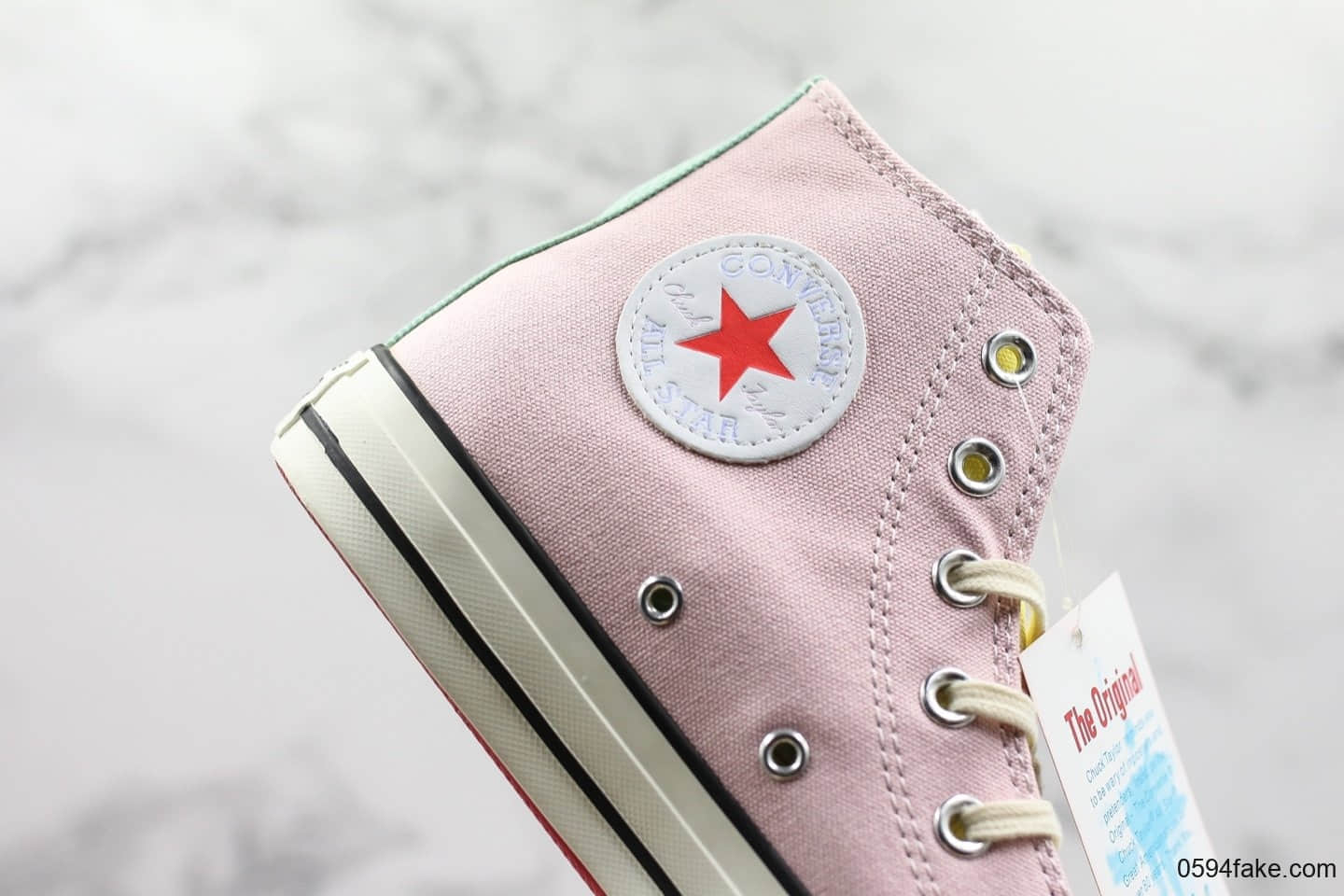 匡威Converse Chuck Taylor All Star公司级版本高帮帆布鞋阴阳鸳鸯双面拼接粉紫配色蓝底双鞋带 货号：163977C