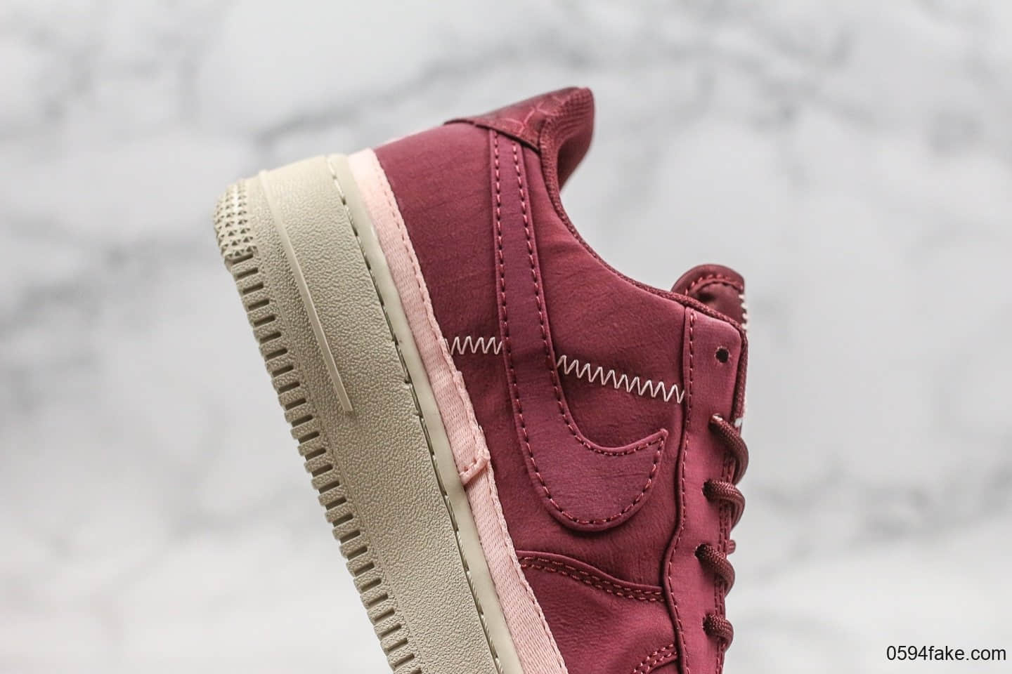 耐克Nike Air Force 1 '07 SE纯原版本空军一号低帮丝绸山楂酒红配色内置气垫正确褶皱防水面料 货号：AA0287-603