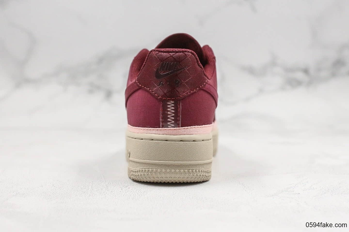 耐克Nike Air Force 1 '07 SE纯原版本空军一号低帮丝绸山楂酒红配色内置气垫正确褶皱防水面料 货号：AA0287-603