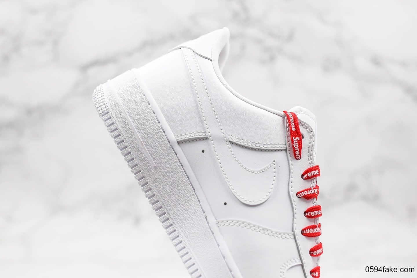 耐克Supreme x Nike Air Force 1 Low纯原版本限量联名空军一号白红配色原装抽屉盒 货号：CU9225-100