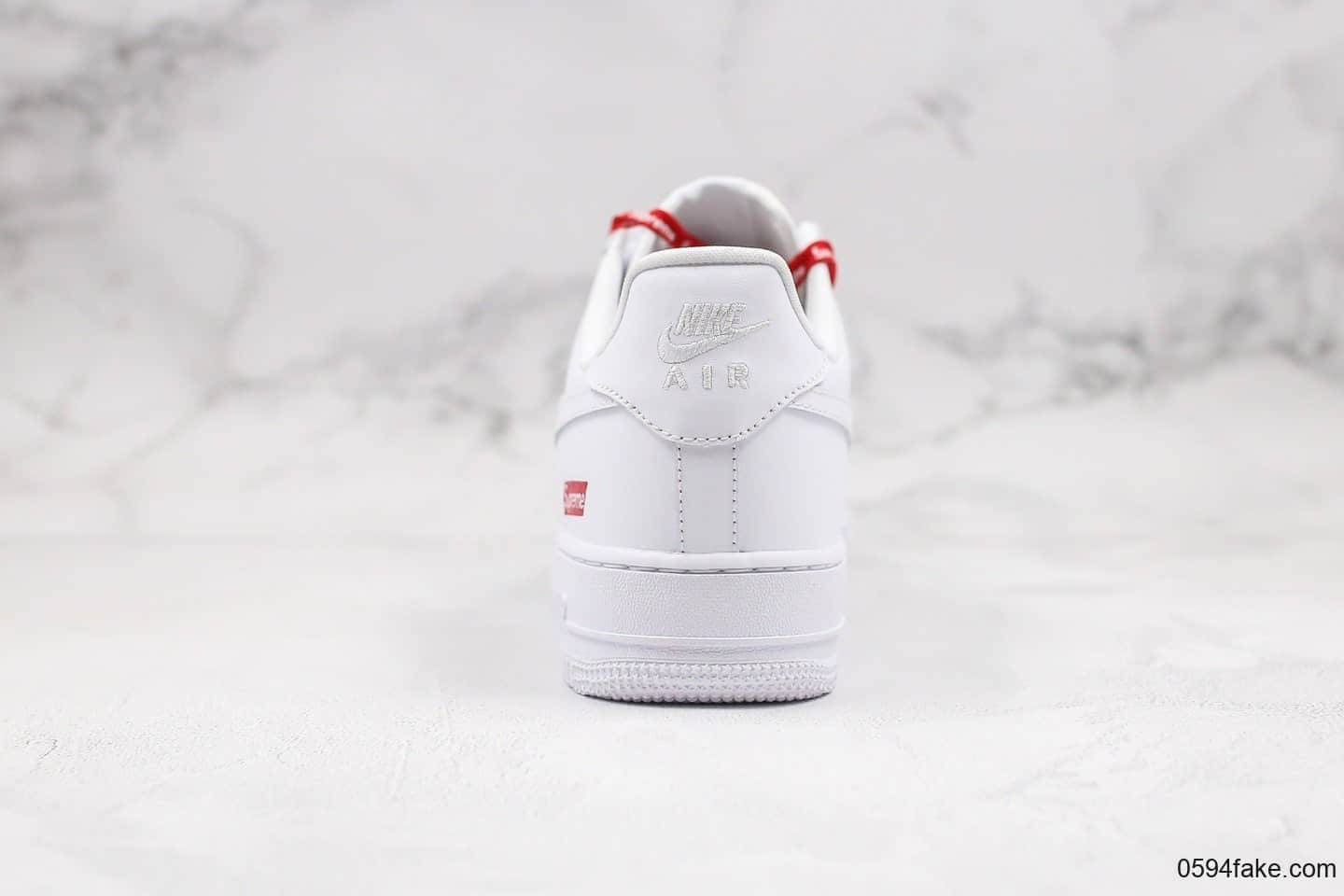 耐克Supreme x Nike Air Force 1 Low纯原版本限量联名空军一号白红配色原装抽屉盒 货号：CU9225-100