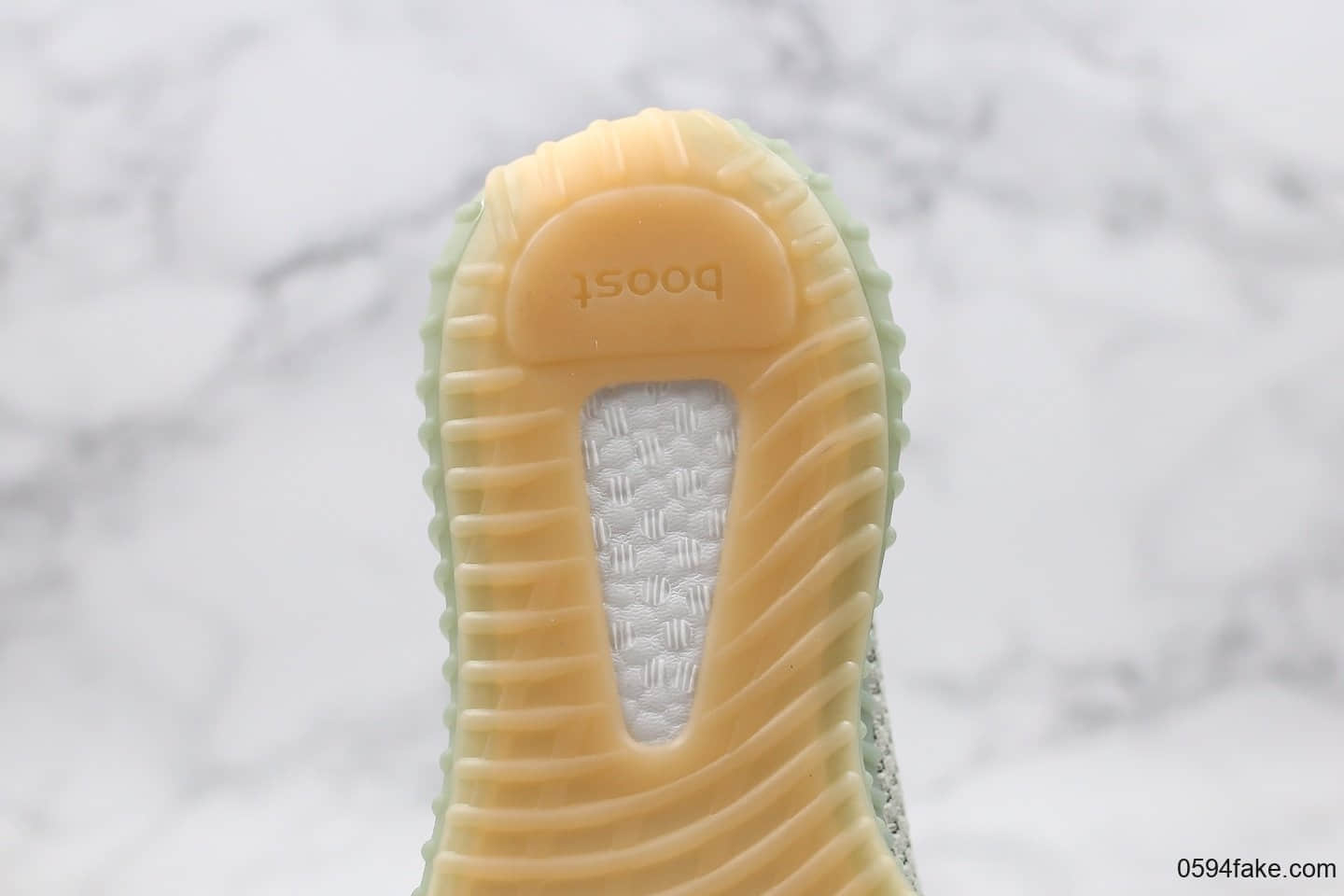 阿迪达斯adidas Yeezy Boost 350 V2“ Desert Sage”公司级版本侃爷椰子350V2侧透满天星鼠尾草绿原鞋开模 货号：FX9035