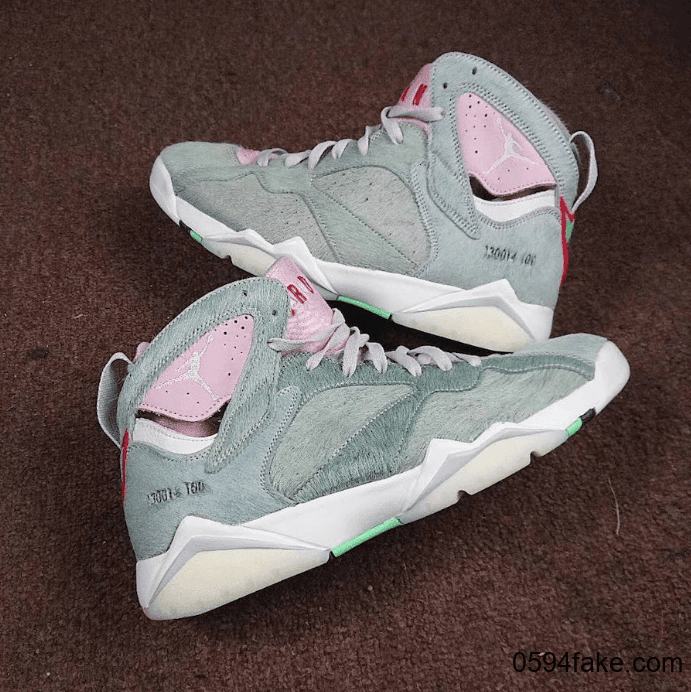 毛绒兔八哥！Air Jordan 7“ Hare 2.0”释出最新实物细节图！ 货号：CT8529-002