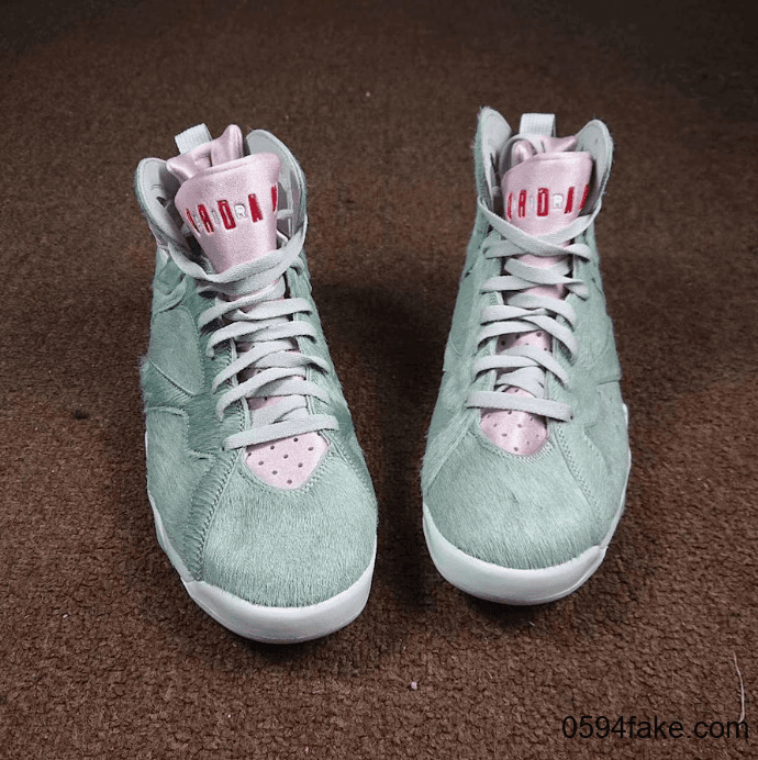 毛绒兔八哥！Air Jordan 7“ Hare 2.0”释出最新实物细节图！ 货号：CT8529-002