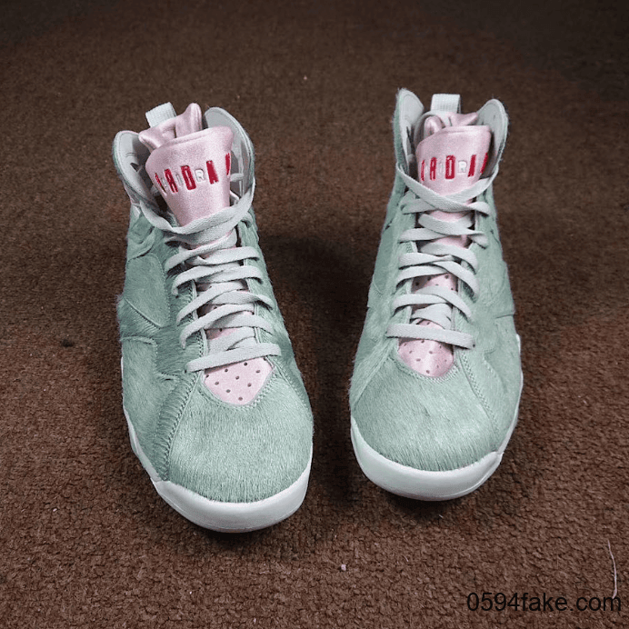 毛绒兔八哥！Air Jordan 7“ Hare 2.0”释出最新实物细节图！ 货号：CT8529-002