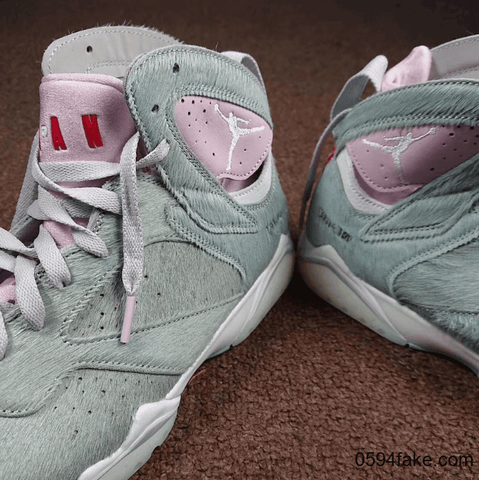 毛绒兔八哥！Air Jordan 7“ Hare 2.0”释出最新实物细节图！ 货号：CT8529-002