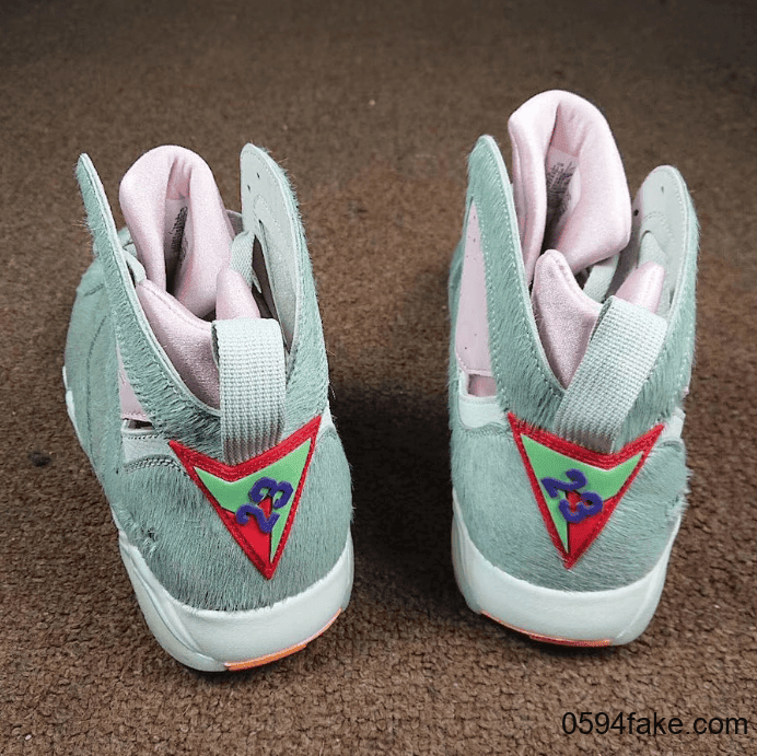 毛绒兔八哥！Air Jordan 7“ Hare 2.0”释出最新实物细节图！ 货号：CT8529-002