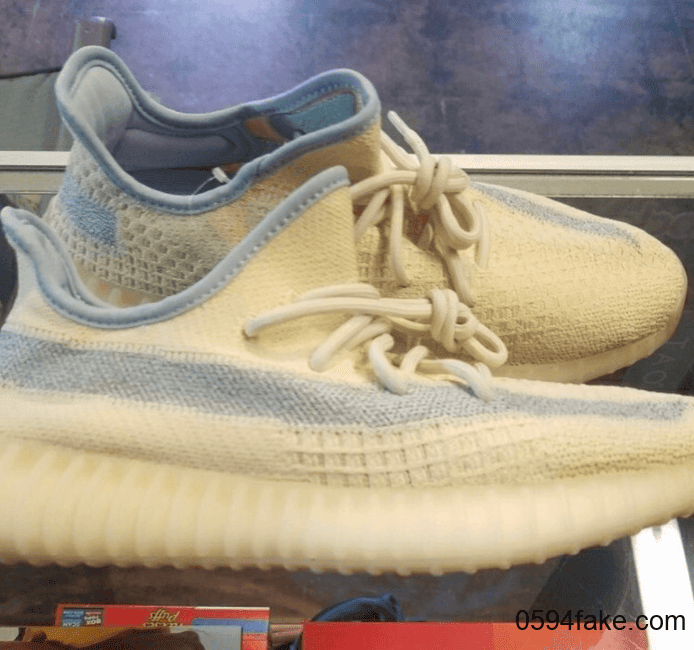 Yeezy 350 V2 “Linen”实物图首度曝光！侧透满天星超抢眼！