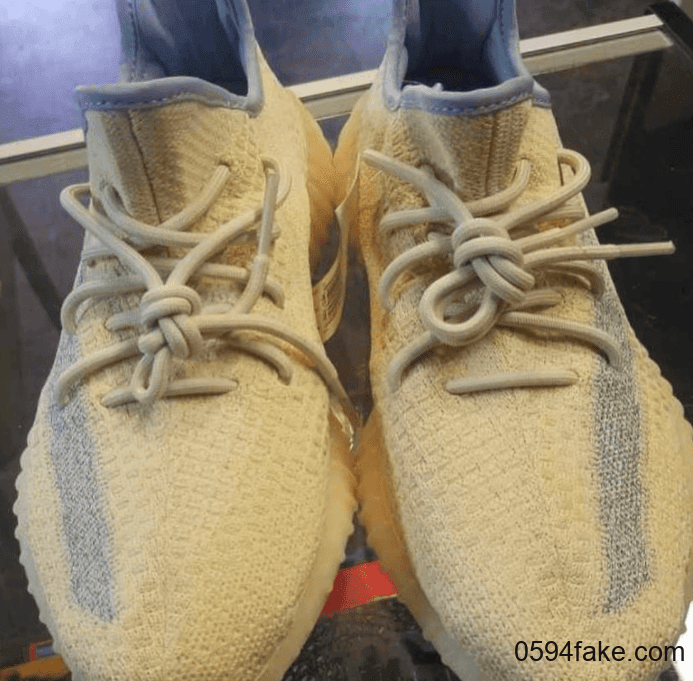 Yeezy 350 V2 “Linen”实物图首度曝光！侧透满天星超抢眼！