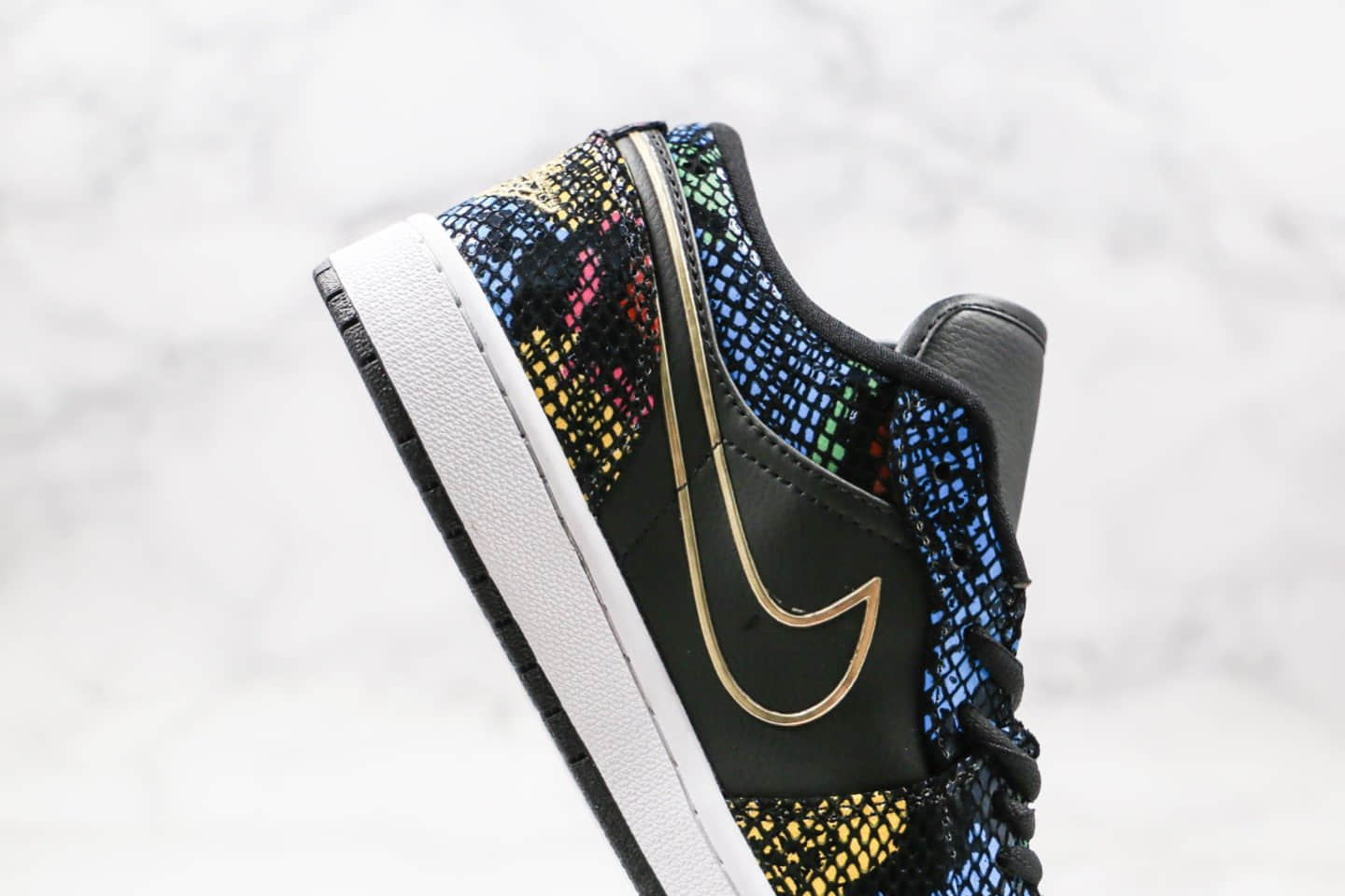 乔丹Air Jordan 1 Low BHM「Muiti-Colored Snakeskin」纯原版本低帮AJ1黑人月蛇鳞设计烫金飞翼多彩蛇纹皮革原鞋开模一比一打造 货号：CW5580-001