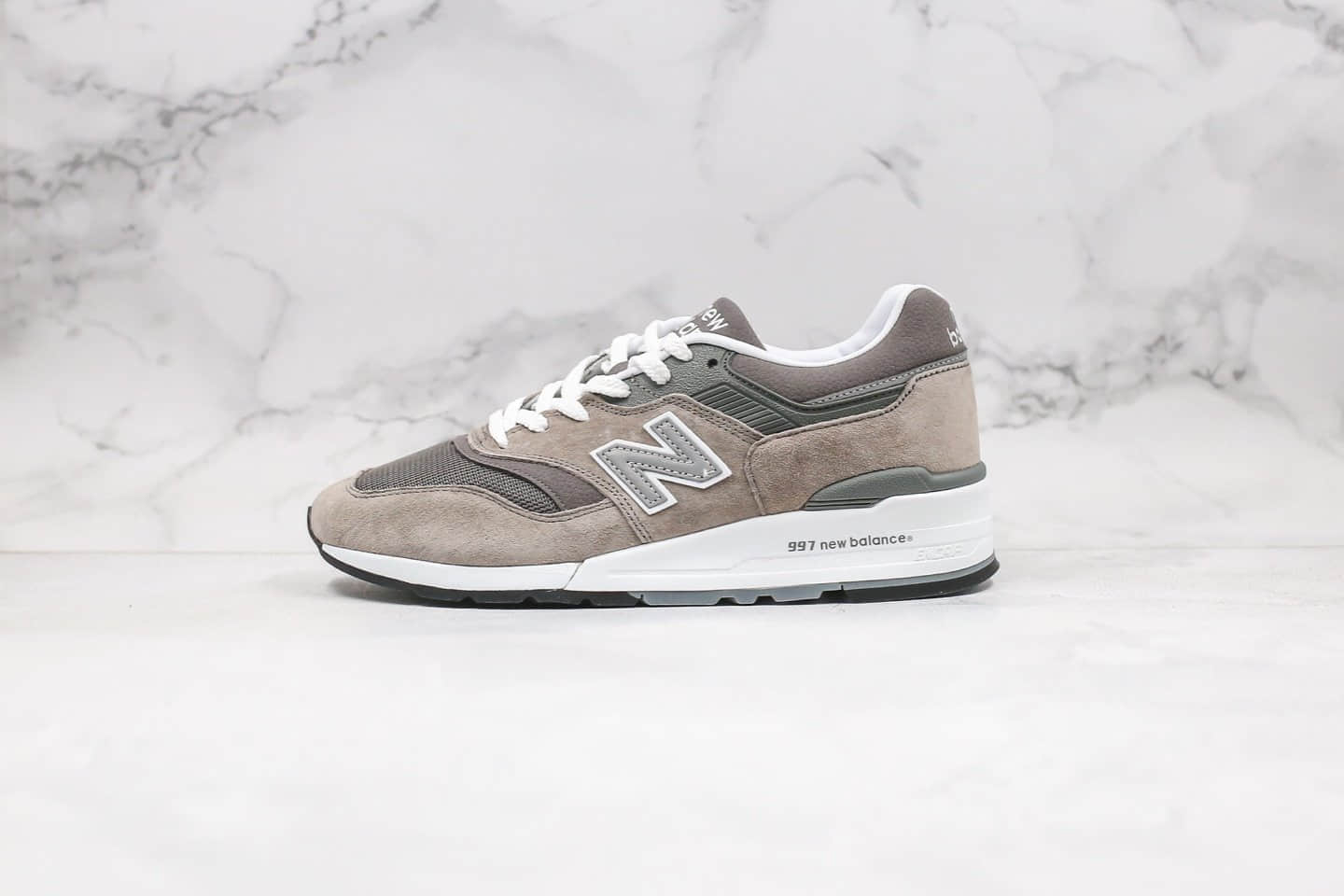 新百伦New Balance 997纯原版本高端美产慢跑鞋原盒原标原档案数据开发 货号：M997GY2