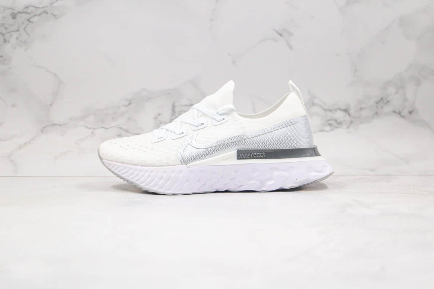 耐克Nike Infinity Run Flyknit纯原版本瑞亚缓震跑鞋白银色原厂缓震大底原楦头纸板打造 货号：CD4371-101