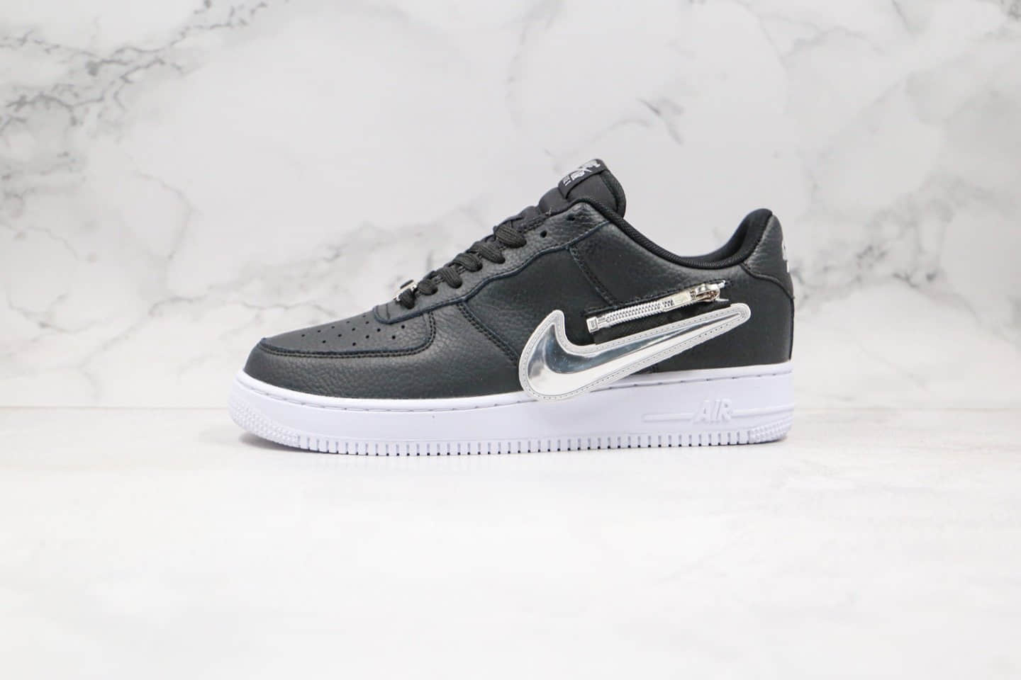 耐克Nike Air Force 1 Low 07 PRM Zip Swoosh纯原版本低帮空军一号黑色镭射钩换钩内置气垫配件齐全 货号：CW6558-001