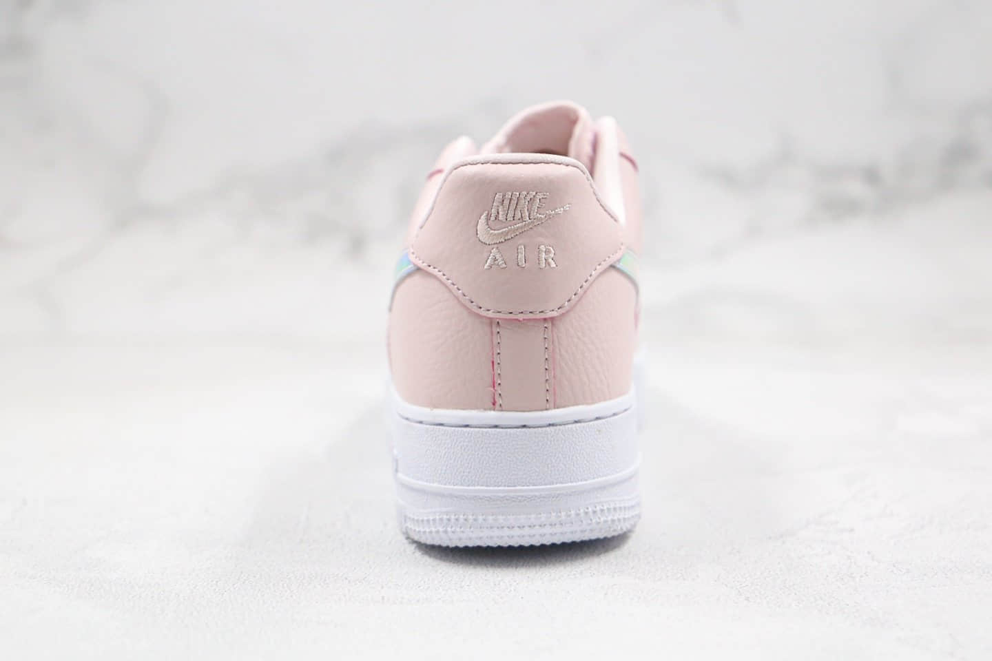 耐克Nike Air Force 1 Low Releasing in Pink纯原版本低帮空军一号粉镭射内置气垫正确鞋面材质 货号：CJ1646-600