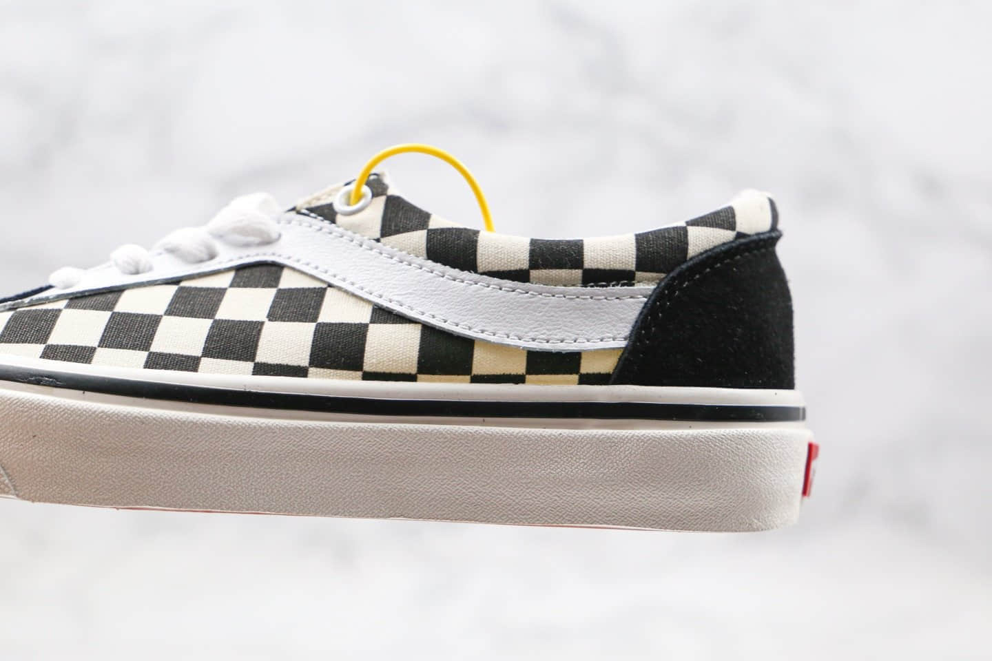 万斯Vans Checkerboard Bold N公司级版本低帮棋盘格黑白色经典硫化板鞋吴亦凡同款原盒原标 货号：VN0A3WLPR6R