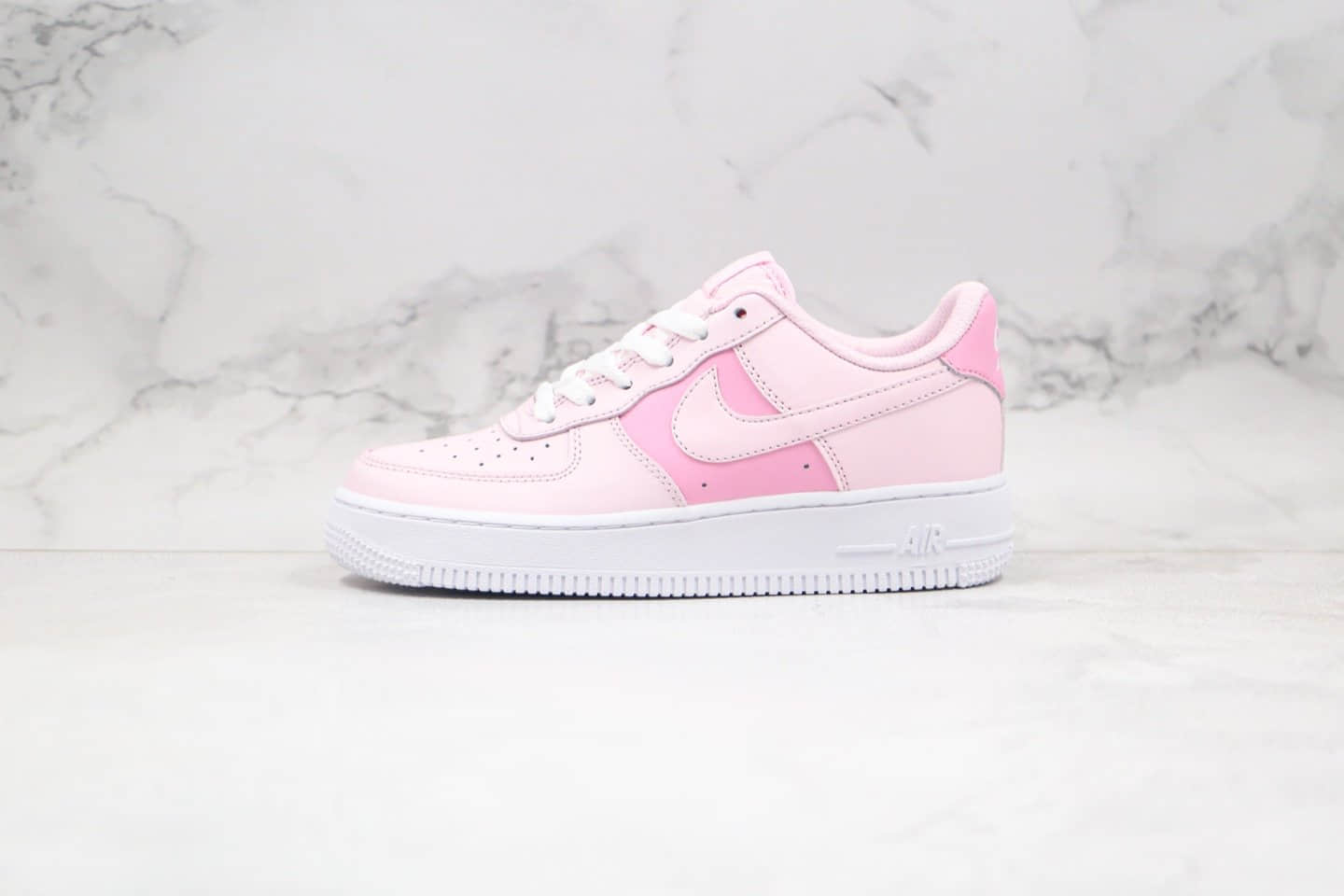 耐克Nike Air Force 1 'GS纯原版本低帮空军一号桃花粉色内置气垫原楦头纸板打造 货号：CV9646-600