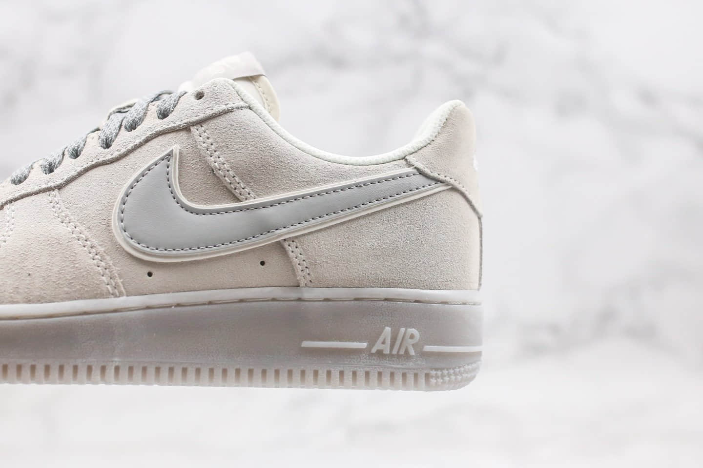 耐克Nike Air Force1 Low '07纯原版本低帮空军一号果冻底浅灰色3M反光满天星内置全掌气垫 货号：315122-002