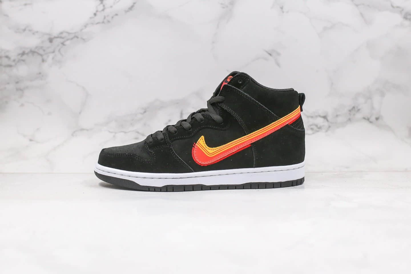 耐克Nike SB Dunk High纯原版本高帮公路旅行黑橙黄钩配色内置Zoom气垫原盒原标 货号：BQ6826-003