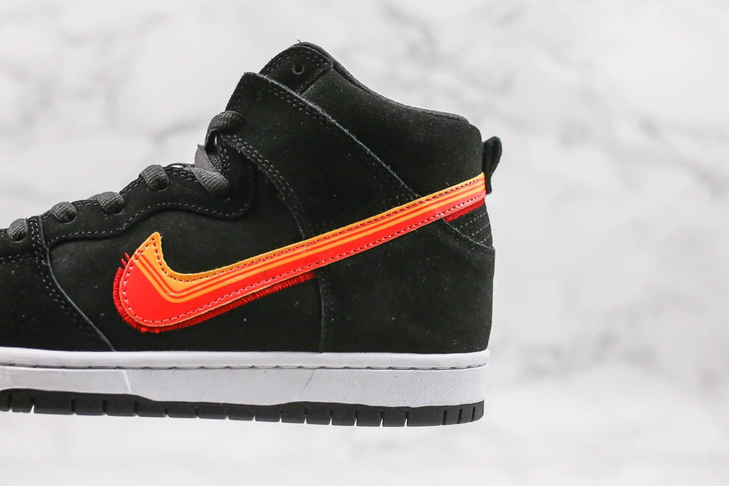 耐克Nike SB Dunk High纯原版本高帮公路旅行黑橙黄钩配色内置Zoom气垫原盒原标 货号：BQ6826-003