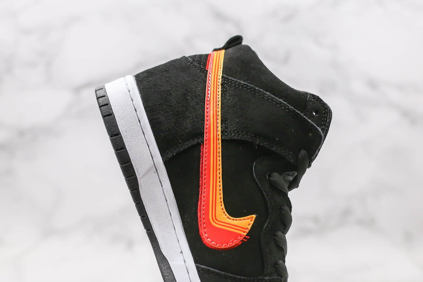 耐克Nike SB Dunk High纯原版本高帮公路旅行黑橙黄钩配色内置Zoom气垫原盒原标 货号：BQ6826-003