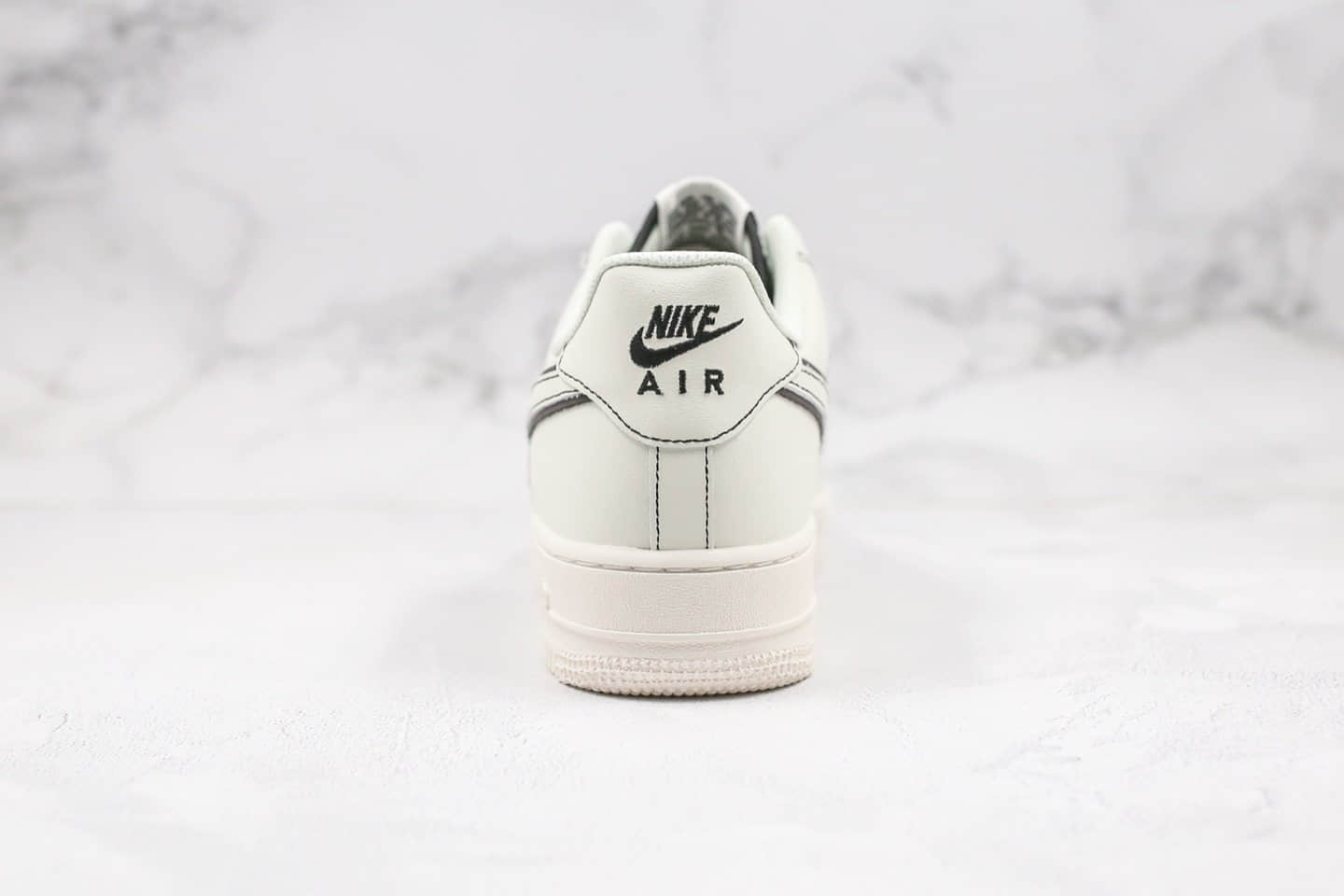 耐克Nike Air Force 1'07 LV8纯原版本低帮空军一号满天星3D立体勾白黑色内置全掌Sole气垫 货号：315122-808