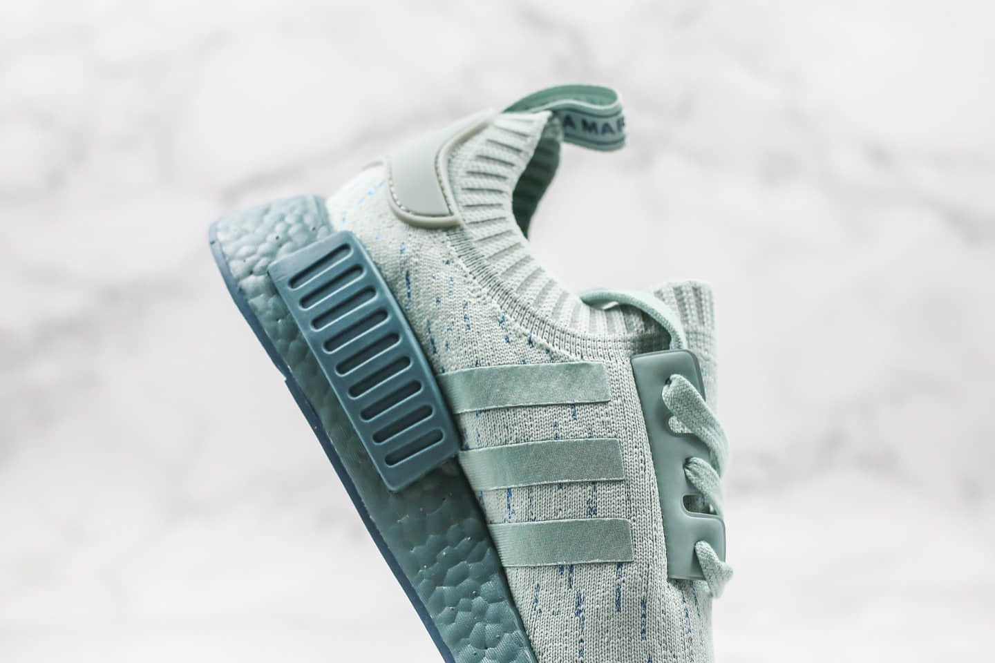 阿迪达斯adidas NMD R1 Primeknit Tactile Green纯原版本爆米花跑鞋NMD R1水晶蓝绿配色区别市面通货版本 货号：CG3601