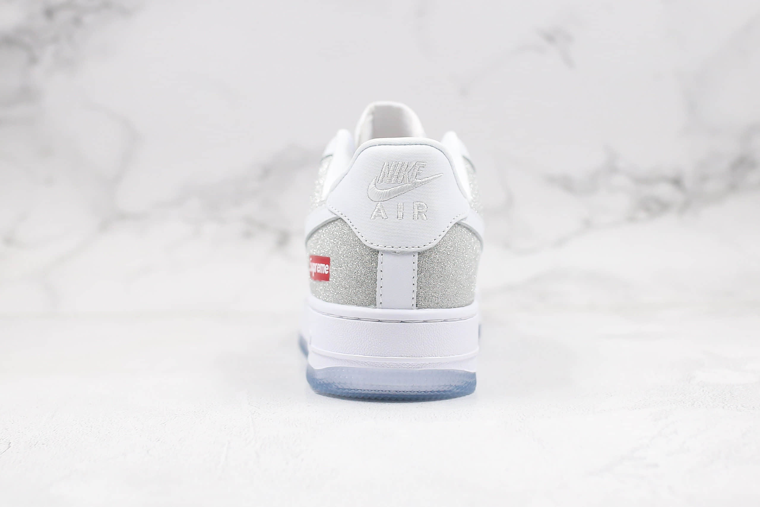 耐克Nike 2020SS AIR FOCRE 1 Low White White公司级版本低帮空军一号Supreme联名款满天星配色内置气垫 货号：AO9286-100