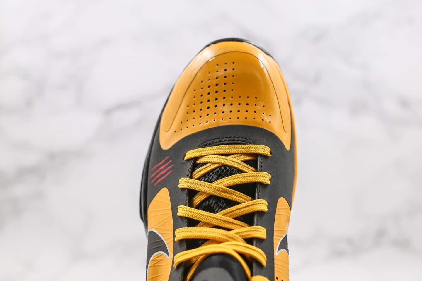 耐克Nike Zoom Kobe V纯原版本科比5代黑黄色李小龙配色内置气垫原档案数据开发 货号：386429-701