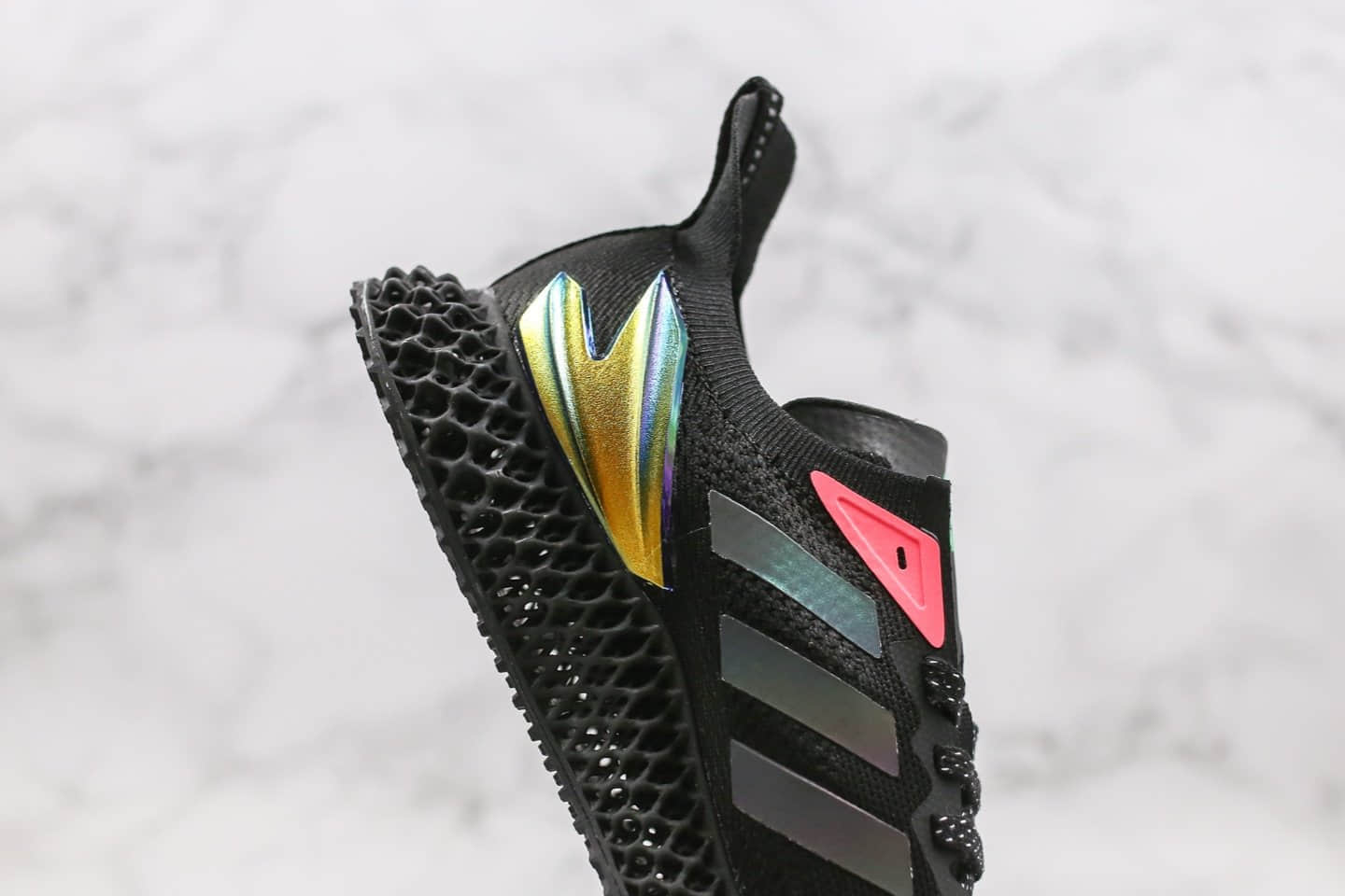 阿迪达斯Adidas Alphaedge 4D M纯原版本慢跑鞋变色龙黑粉炫彩配色原材一比一打造 货号：FW7091