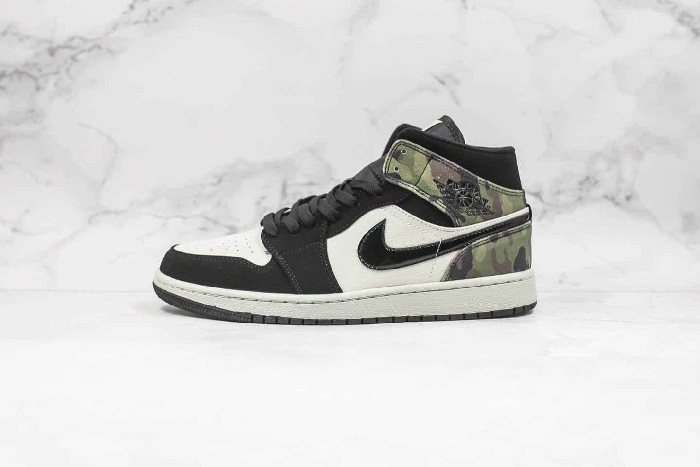 乔丹Air Jordan 1 Mid BHM EQUALITY纯原版本中帮AJ1迷彩黑绿色正确飞翼正确后跟定型 货号：CW5490-001