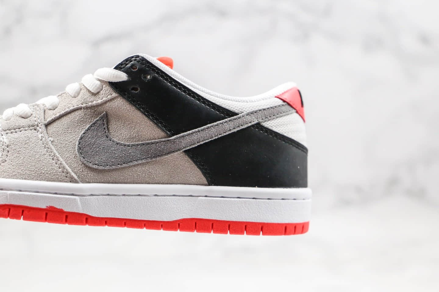 耐克Nike Dunk SB Low Pro ISO纯原版本低帮DUNK板鞋灰黑红色红外线配色内置Zoom气垫原鞋一比一开模打造 货号：CD2563-004