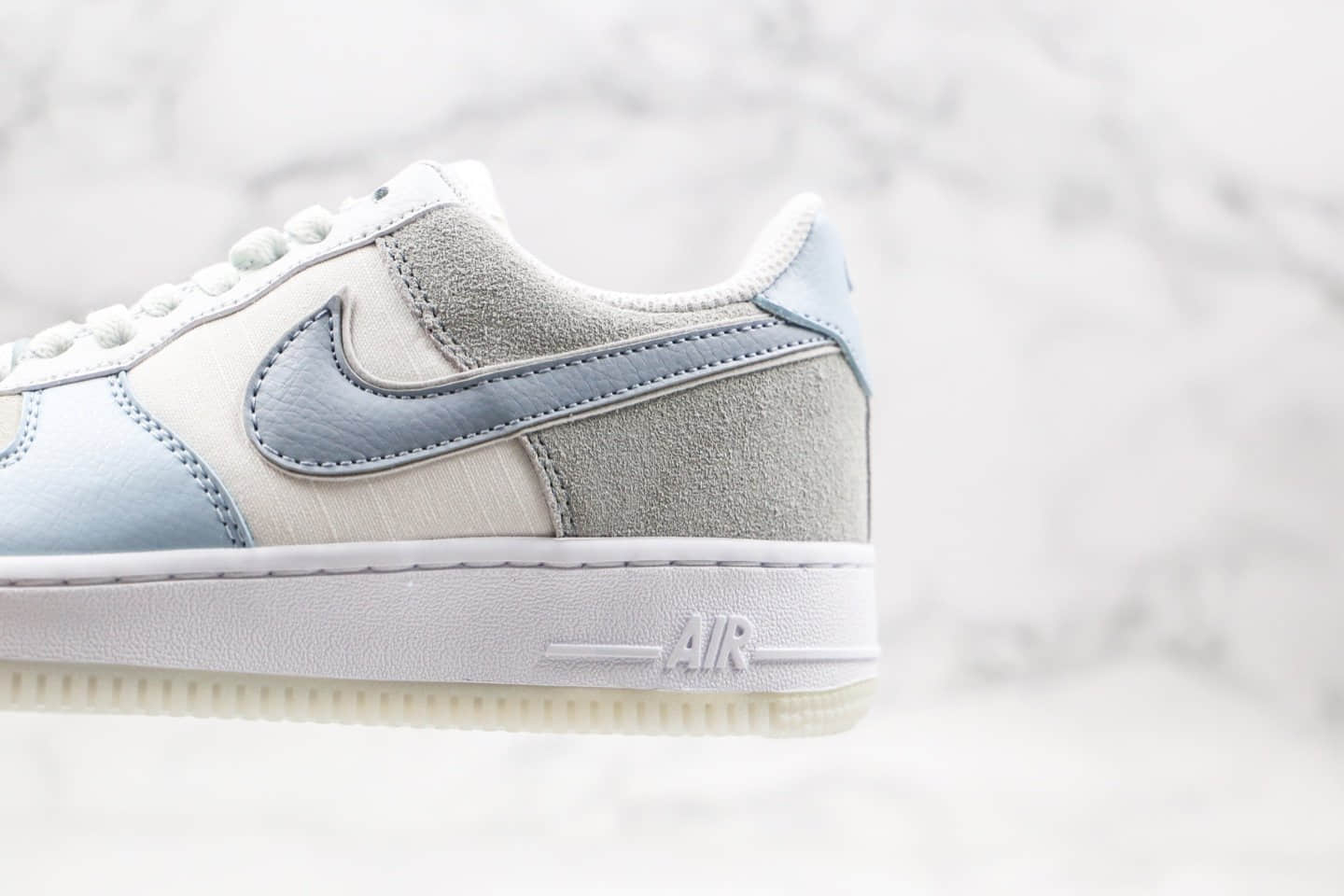 耐克Nike Air Force 1 07 LV8 2 Blue White纯原版本低帮空军一号冰蓝灰蓝色内置气垫原楦头纸板打造 货号：AO2425-400