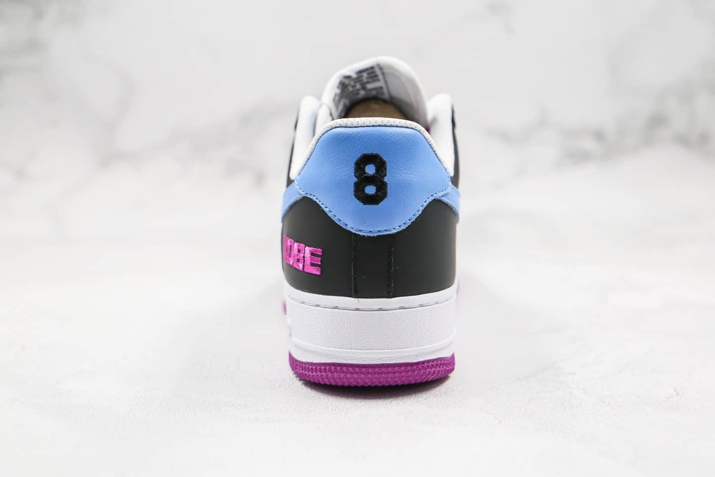 耐克Nike Air Force 1 x Kobe纯原版本科比纪念版空军一号黑紫蓝色原盒原标 货号：KB8626-024