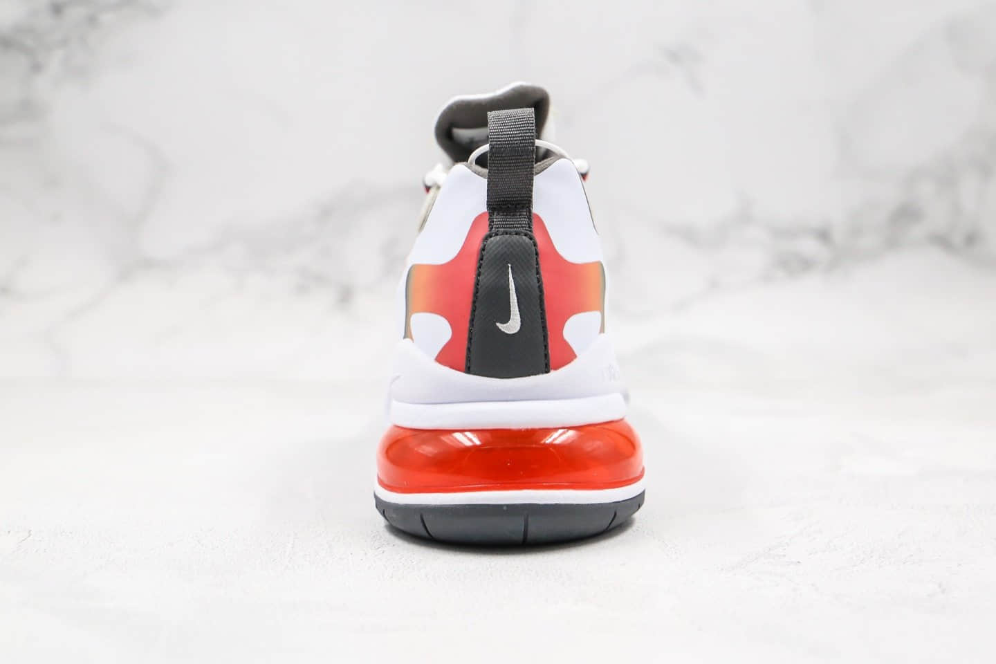 耐克Nike Air Max 270 React公司级版本半掌气垫跑鞋炫彩米白渐变配色独立私模 货号：CD6615-100