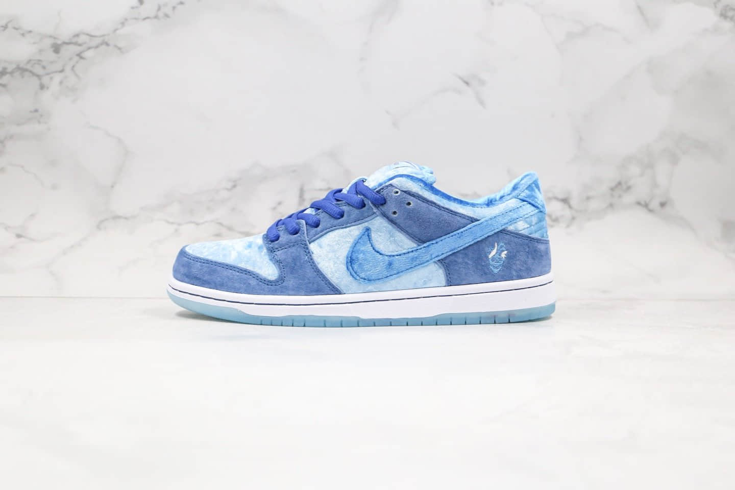 耐克StrangeLove x Nike SB Dunk Low Valentine's Day纯原版本低帮DUNK情人节限定白蓝丝绒配色内置气垫原盒原标