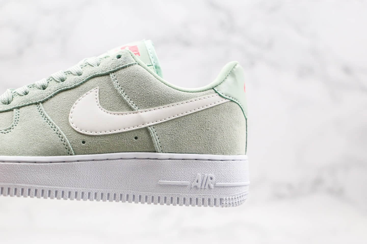 耐克Nike Air Force 1 Frost Green纯原版本低帮空军一号薄荷绿霜淡草绿色3M反光勾内置气垫原盒原标 货号：CV3026-300