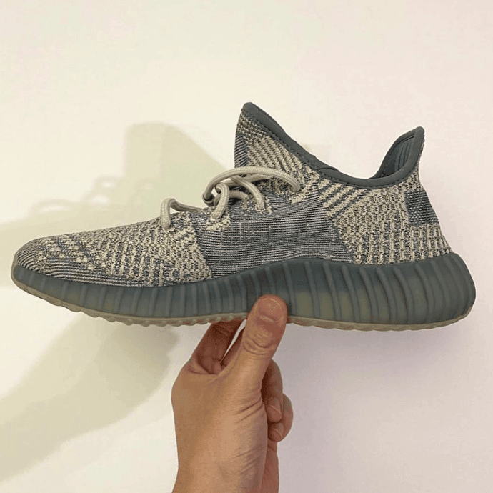 全新 Yeezy 350 V2曝光！实物清爽百搭！