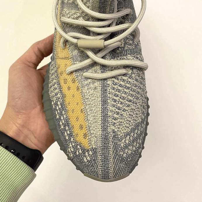 全新 Yeezy 350 V2曝光！实物清爽百搭！