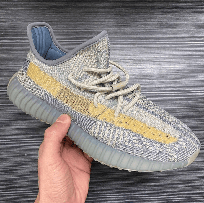 全新 Yeezy 350 V2曝光！实物清爽百搭！