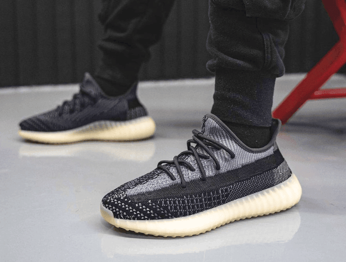 Yeezy Boost 350 V2 “Asriel”上脚图首度曝光！耐脏耐看！