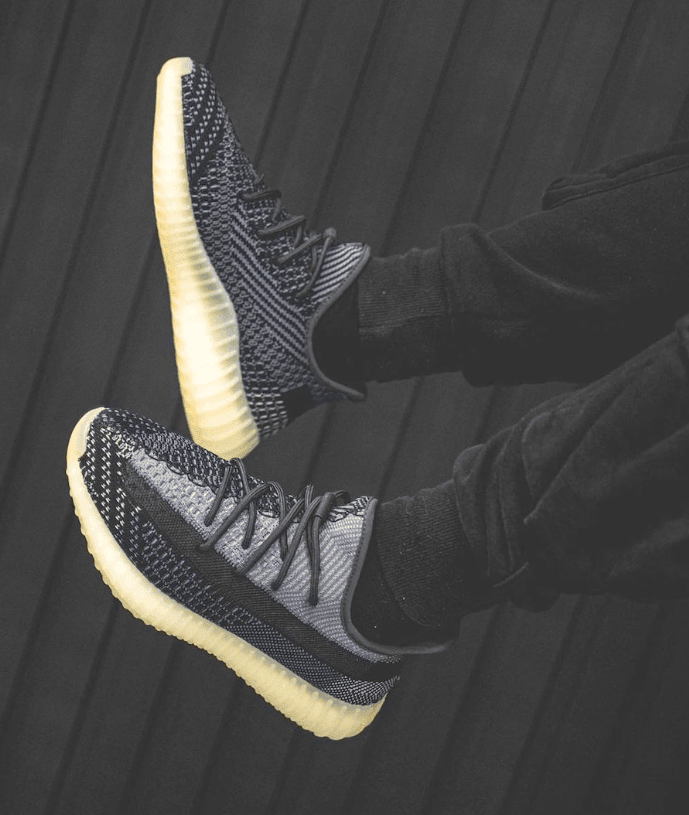 Yeezy Boost 350 V2 “Asriel”上脚图首度曝光！耐脏耐看！