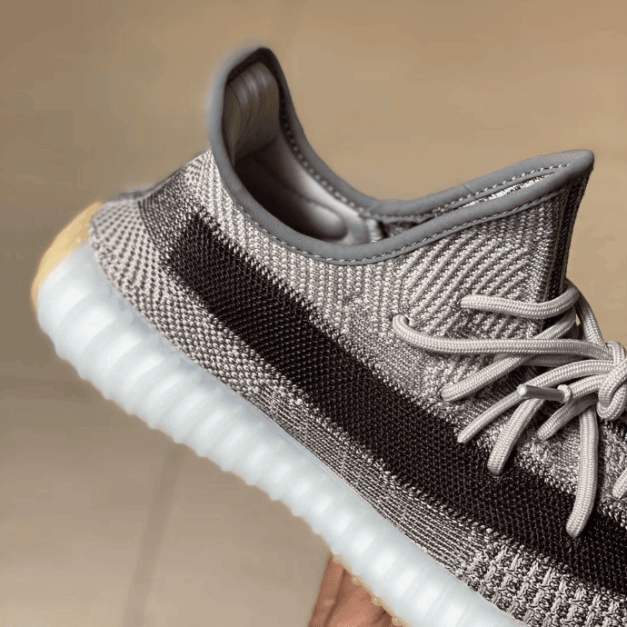 Yeezy 350 V2 “Zyon”最新实物图曝光！耐脏耐看！ 货号：FZ1267