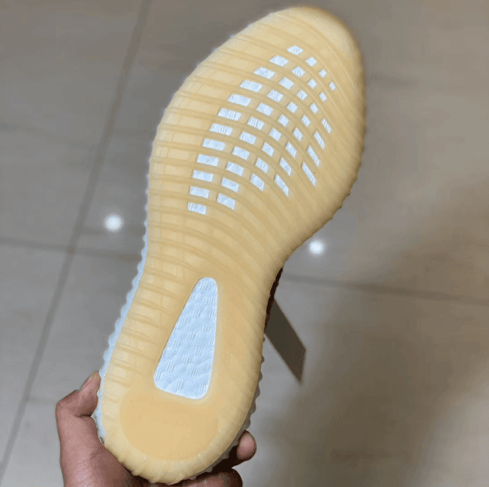 Yeezy 350 V2 “Zyon”最新实物图曝光！耐脏耐看！ 货号：FZ1267