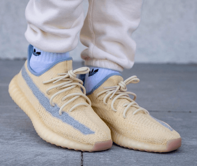 侧透满天星！上脚超清新！Yeezy 350 V2 “Linen”将于4月18日发售！ 货号：FY5158