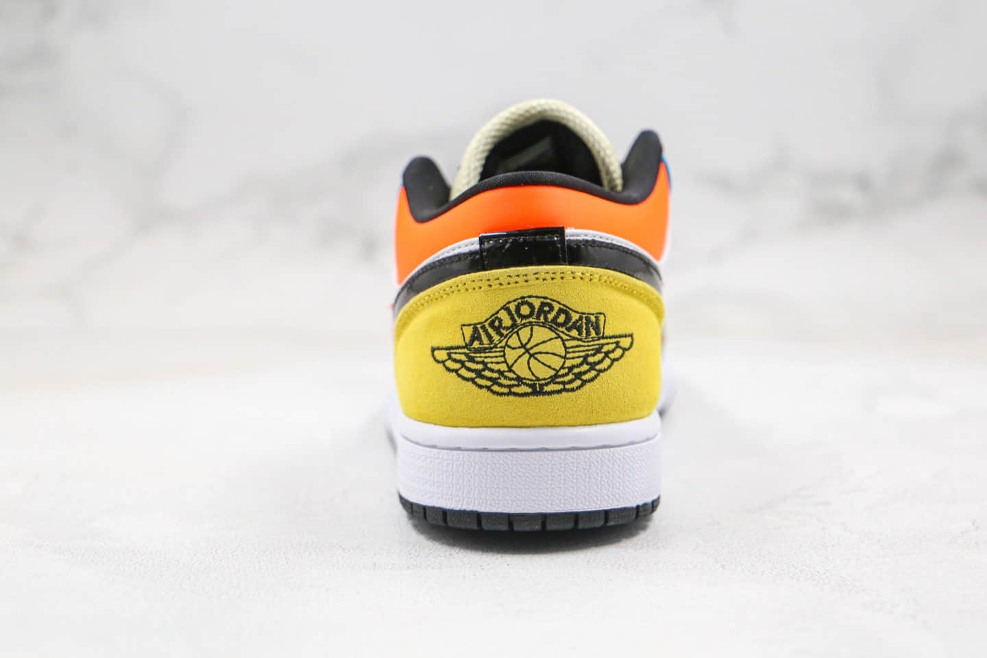 乔丹AIR JORDAN 1 LOW SE Lightbulb纯原版本低帮AJ1炫彩彩虹色内置气垫原盒原标 货号：CZ3572-104