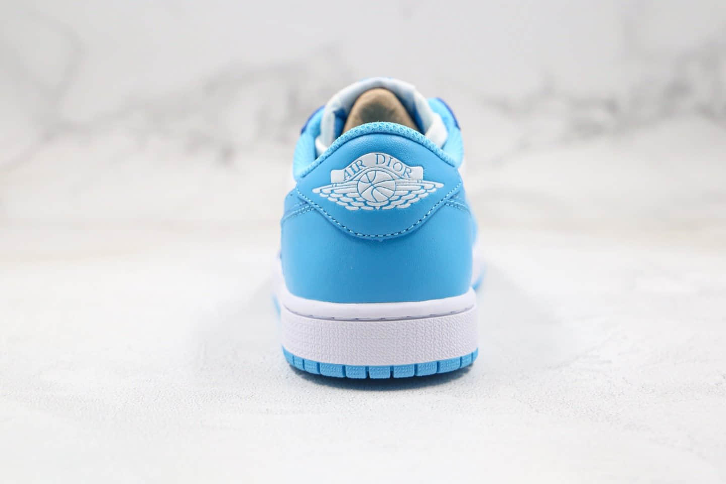 乔丹Air Jordan 1 Low UNC x Nike SB低帮SB联名款AJ1北卡蓝配色纯原版本正确鞋面材质卡色原盒原标 货号：CJ7891-401