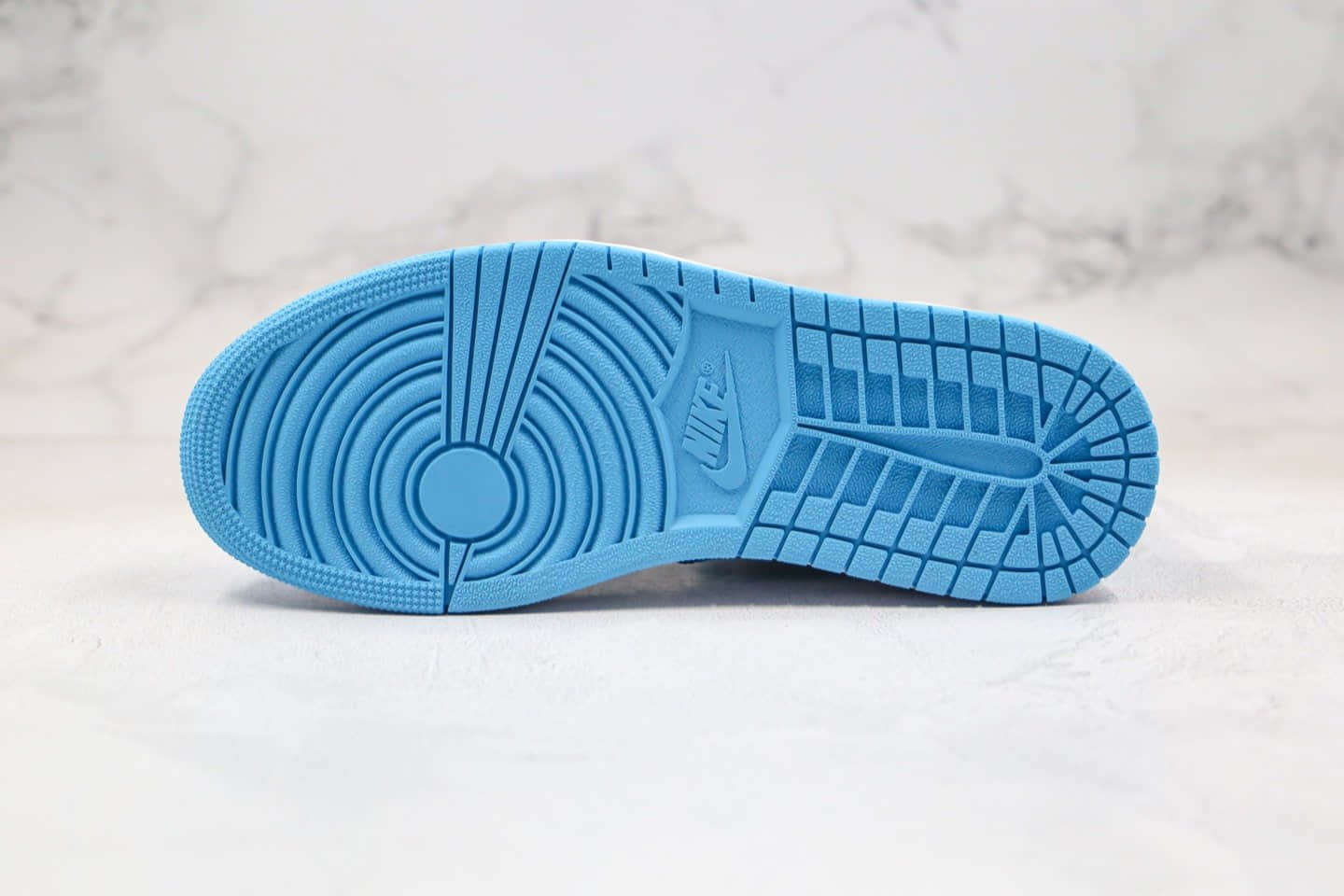 乔丹Air Jordan 1 Low UNC x Nike SB低帮SB联名款AJ1北卡蓝配色纯原版本正确鞋面材质卡色原盒原标 货号：CJ7891-401